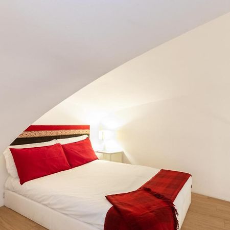Charming Studio Near Piazza Castello By Wonderful Italy Турин Экстерьер фото